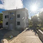 Relax 3 Baška
