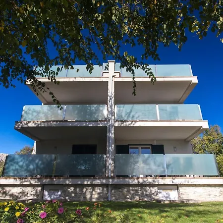 Апартаменты Relax 3 *